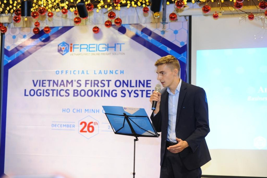 Ông Andrew Clarke - Business Developmet Manager iFreight chia sẻ về xu hướng công nghệ trong ngành Logistics thế giới
