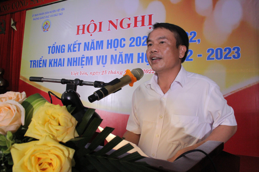 Ông Thân Văn Thuần - Phó Chủ tịch UBND huyện Việt Yên phát biểu tại Hội nghị. Ông Thân Văn Thuần - Phó Chủ tịch UBND huyện Việt Yên phát biểu tại Hội nghị.