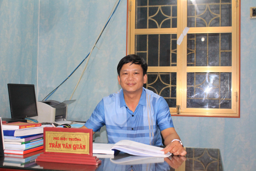 Thầy Trần Văn Quân - Phó Hiệu trưởng trường THCS Xuân Trường chia sẻ kết quả năm học 2021 -2022.