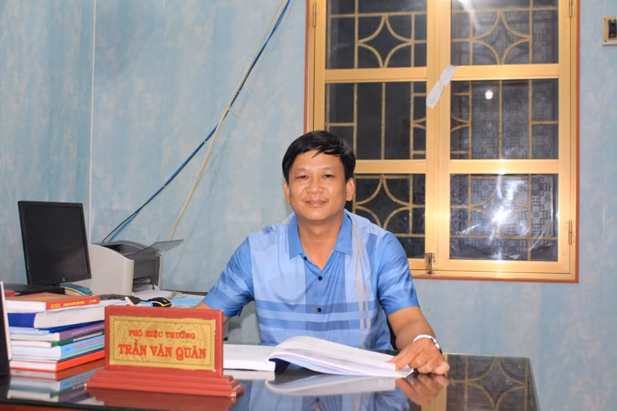 Thầy Trần Văn Quân - Phó Hiệu trưởng trường THCS Xuân Trường chia sẻ kết quả năm học 2021 -2022.