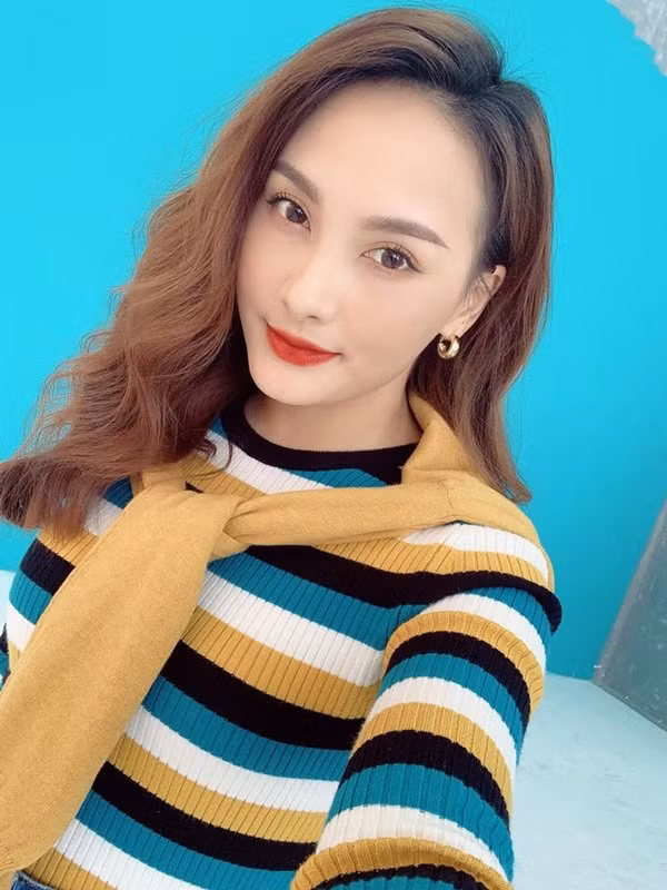 Bảo Thanh không chỉ vươn tới đỉnh cao trong nghề mà còn đạt được đỉnh cao nhan sắc.