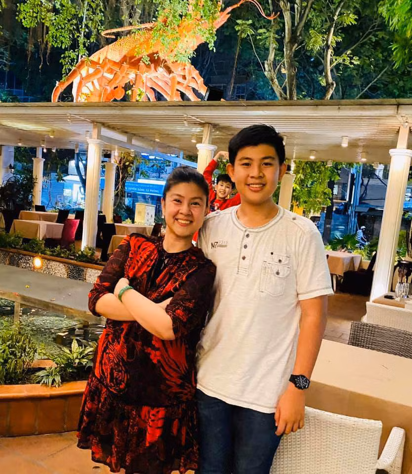 Cô hạnh phúc khi các con ngày càng trưởng thành, hiểu chuyện, giúp đỡ tinh thần cho mẹ rất nhiều.