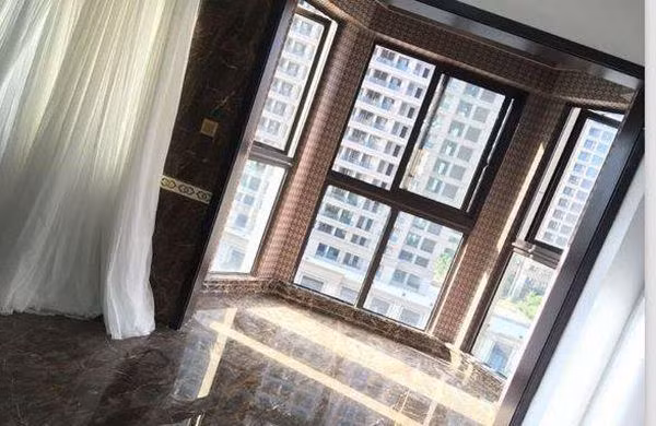 Chồng cải tạo phòng tân hôn rộng 120m2, ai nhìn vào cũng kinh hãi ảnh 5