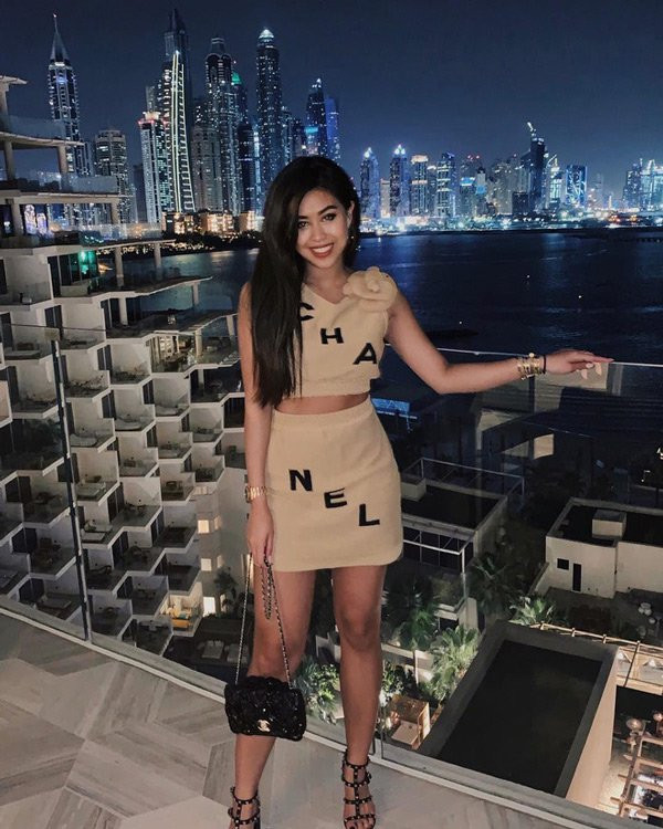 Tiên Nguyễn lấy lại phong độ thời trang siêu đẳng cấp sau 2 tuần khỏi bệnh Covid-19 ảnh 15