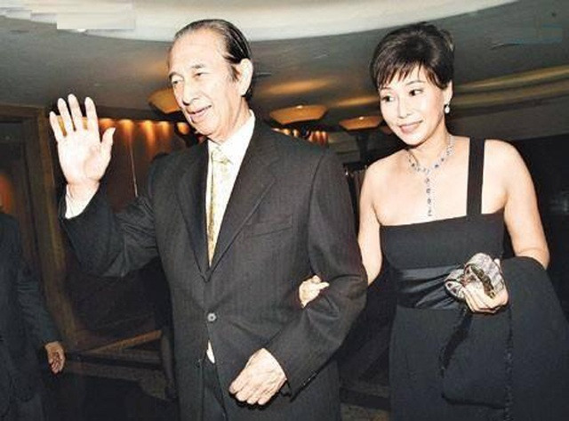 “Hậu cung” đấu đá như phim của 4 người vợ tỷ phú sòng bạc Hà Hồng Sân ảnh 9