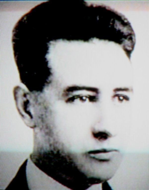 James Bedford khi còn trẻ. James Bedford khi còn trẻ.
