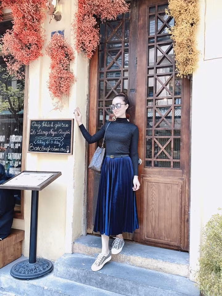 Thêm một thiết kế khác của thương hiệu đình đám nước Ý và giá trị của nó cũng chẳng hề nhỏ, lên đến gần 42 triệu đồng.