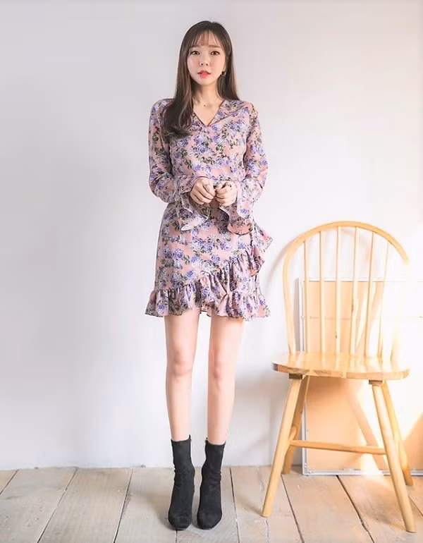 Có vô vàn những họa tiết hoa khác nhau cho các nàng U30 lựa chọn.