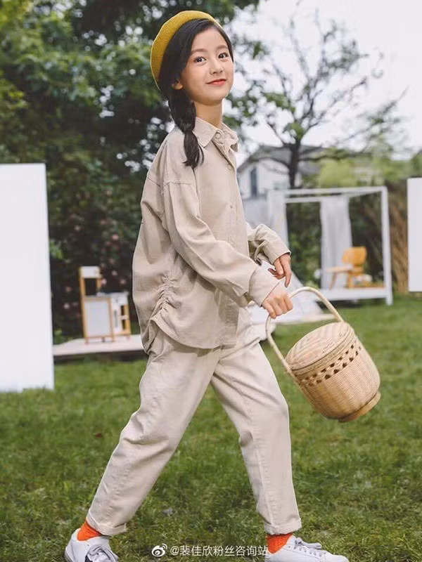 Cô bé chính là hạt giống mới hứa hẹn sẽ phát triển trong tương lai.