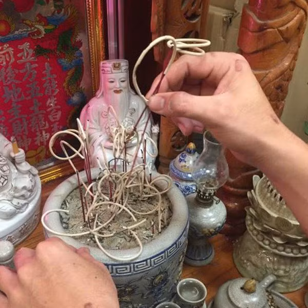 Những kiêng kị cần chú ý và thời điểm phù hợp để lau dọn bàn thờ tháng cô hồn - 4