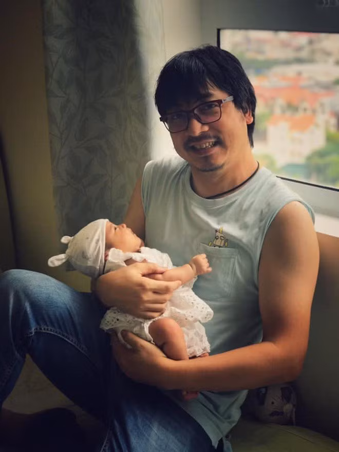 Cuộc sống hiện tại của amp;#34;Giáo sư Xoayamp;#34; đình đám trên sóng VTV sau 8 năm cưới vợ - 12