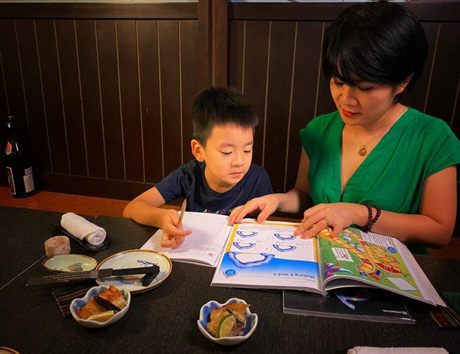 Cuộc sống hiện tại của amp;#34;Giáo sư Xoayamp;#34; đình đám trên sóng VTV sau 8 năm cưới vợ - 6