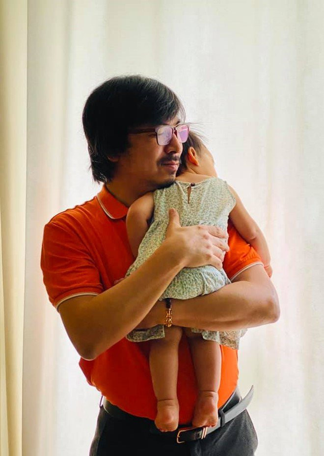 Cuộc sống hiện tại của amp;#34;Giáo sư Xoayamp;#34; đình đám trên sóng VTV sau 8 năm cưới vợ - 7