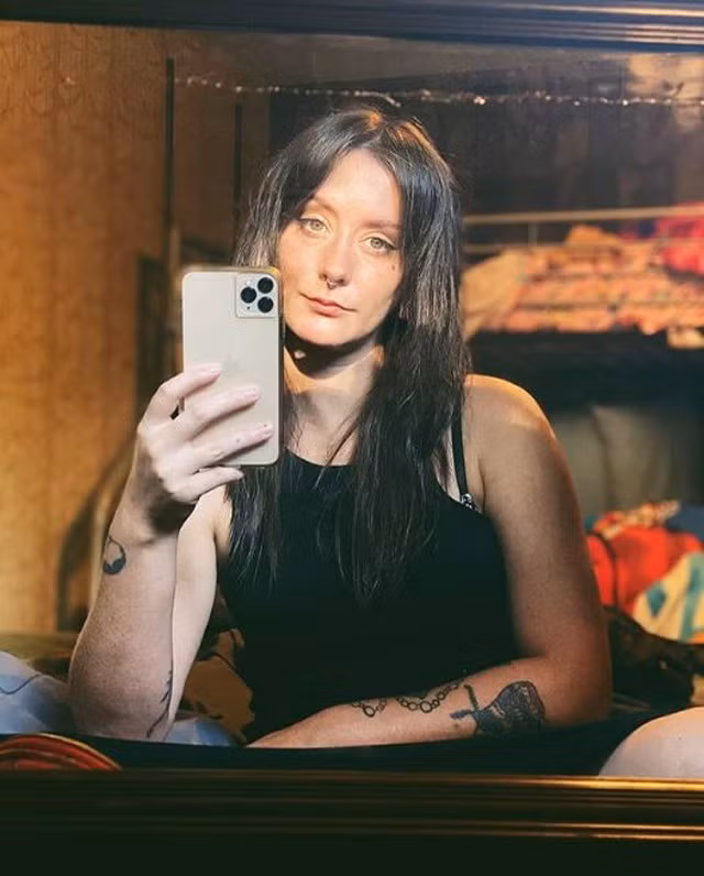 Thử xét nghiệm ADN để tìm tổ tiên, cô gái phát hiện sự thật không tưởng về bố mình - 1