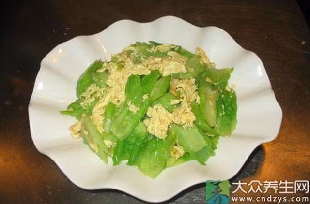 Bác sĩ 98 tuổi đưa ra 8 quy tắc chỉ ăn uống thôi cũng có thể tránh xa mọi bệnh - 1