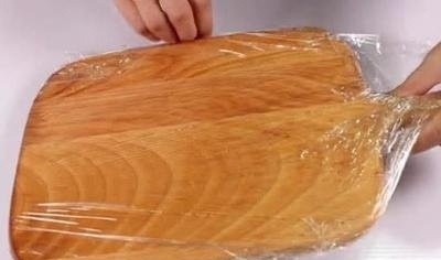 Thớt rất bẩn, không thể rửa sạch bằng nước, học cách này, thớt sạch trong 5 phút chẳng bị mốc - 6