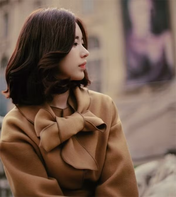 Kiểu tóc ngắn uốn cụp đẹp trẻ trung dẫn đầu xu hướng hiện nay - 14