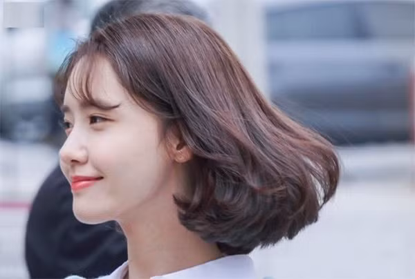Kiểu tóc ngắn uốn cụp đẹp trẻ trung dẫn đầu xu hướng hiện nay - 13