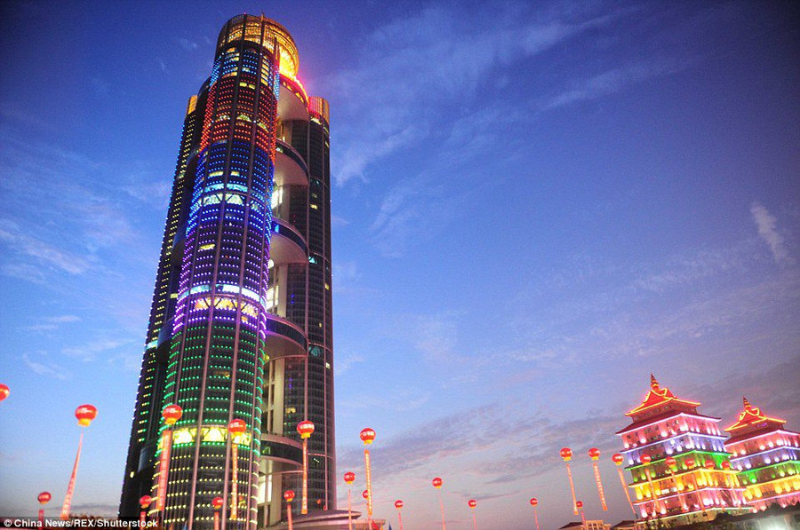 Khám phá bên trong thị trấn giàu nhất Trung Quốc ảnh 5