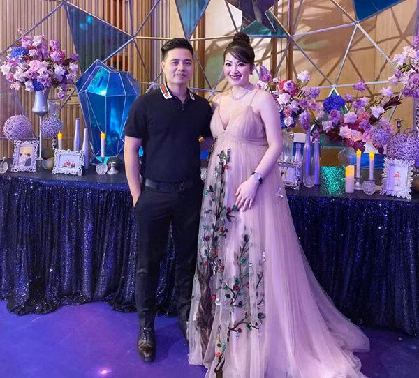 2 amp;#34;rich kidamp;#34; sinh nở tuổi đôi mươi: Người nằm than trong nhà triệu đô, người sụt cân ầm ầm - 10