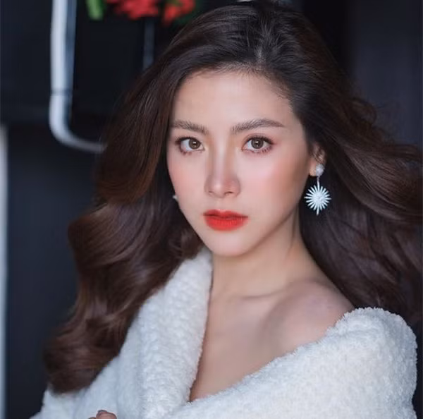 20 Kiểu tóc dài đẹp trẻ trung năng động cho nữ được yêu thích nhất hiện nay - 4