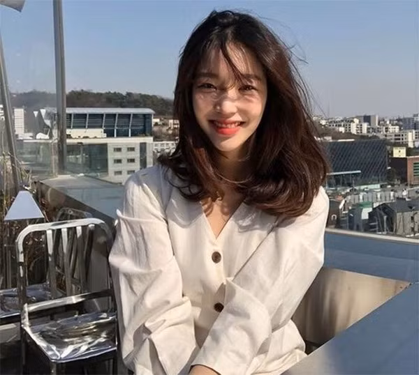 20 Kiểu tóc dài đẹp trẻ trung năng động cho nữ được yêu thích nhất hiện nay - 13