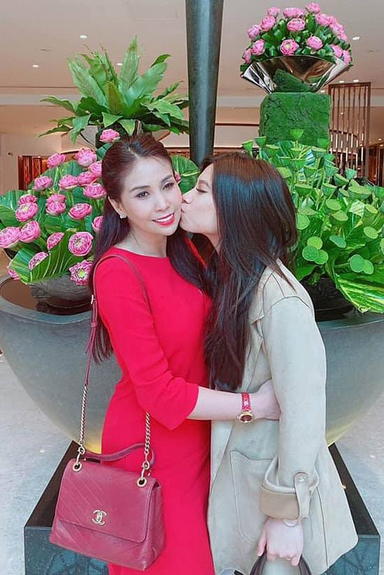 Nhan sắc xinh đẹp ngỡ ngàng của con gái diễn viên Lý Hương ảnh 6 Nhan sắc xinh đẹp ngỡ ngàng của con gái diễn viên Lý Hương ảnh 6