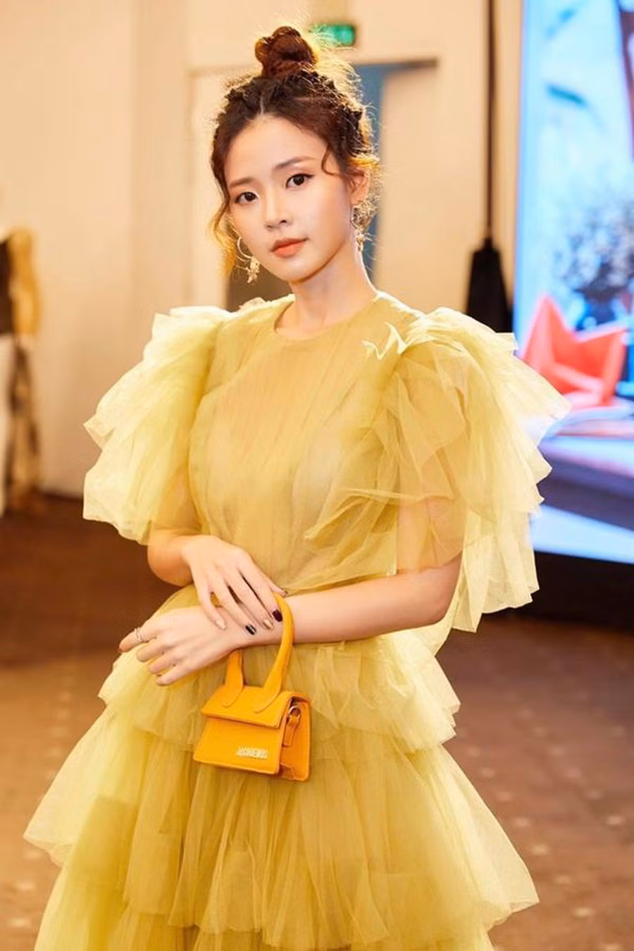 Cận cảnh những món hàng hiệu khủng của hot girl Hà thành Linh Rin ảnh 19