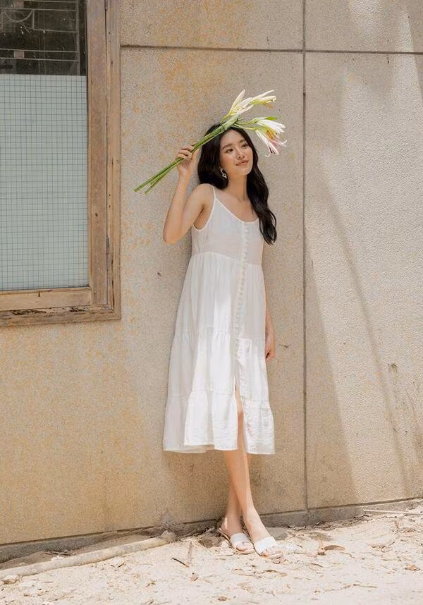 Váy babydoll hai dây rất phù hợp để các nàng diện trong mùa hè.