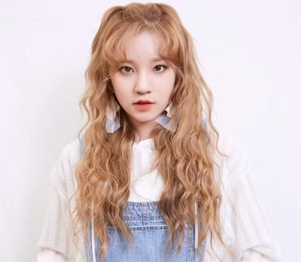 Những màu tóc nâu vàng đẹp được yêu thích nhất hiện nay - 11