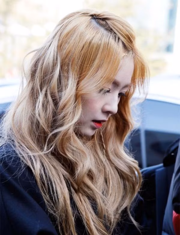 Những màu tóc nâu vàng đẹp được yêu thích nhất hiện nay - 8