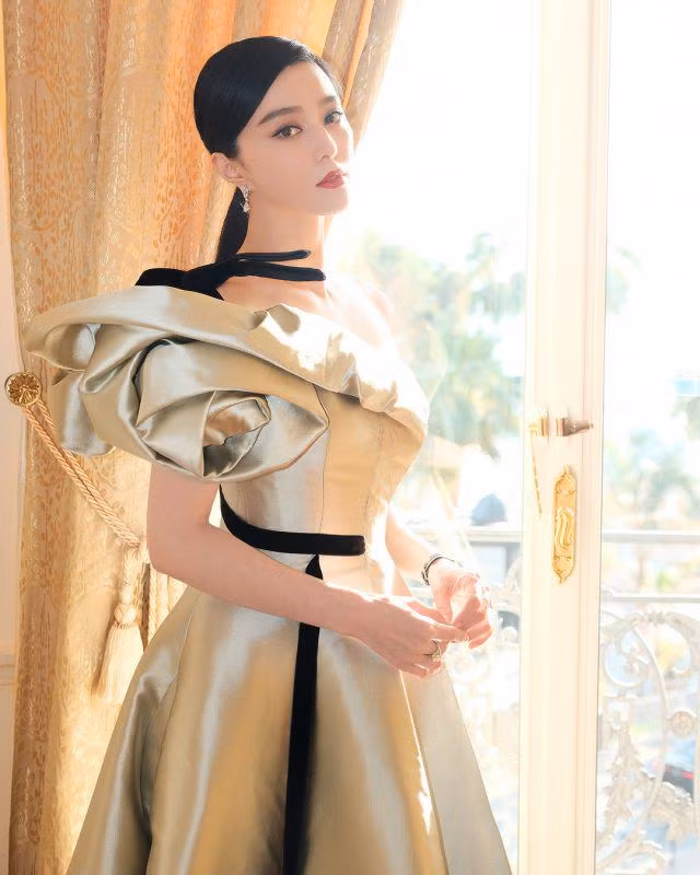 Ngoại hình xuống cấp khác xa thời hoàng kim của Phạm Băng Băng ảnh 3