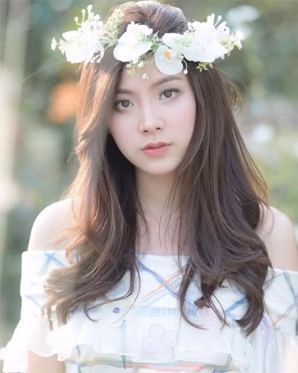 20 kiểu tóc ngang lưng đẹp trẻ trung nữ tính hot nhất hiện nay - 3