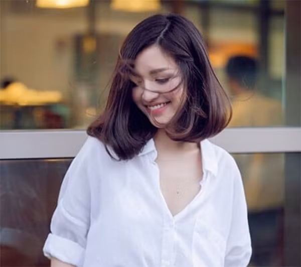 20 kiểu tóc ngang lưng đẹp trẻ trung nữ tính hot nhất hiện nay - 7