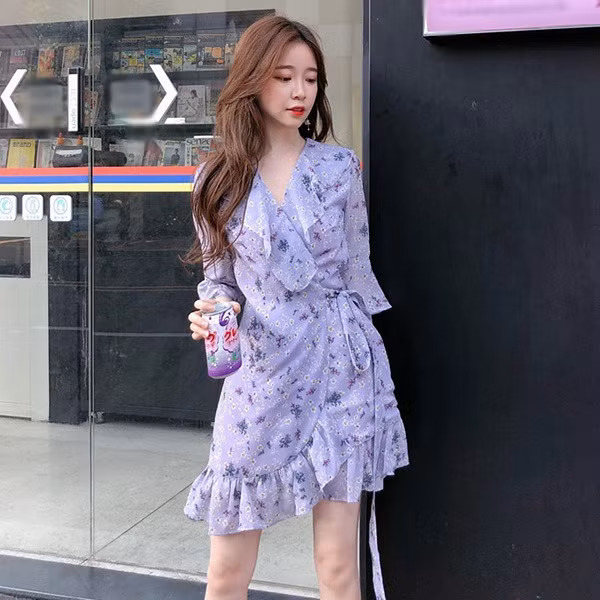 Khi mặc những item màu tím, chị em sẽ trông điệu đà hơn.