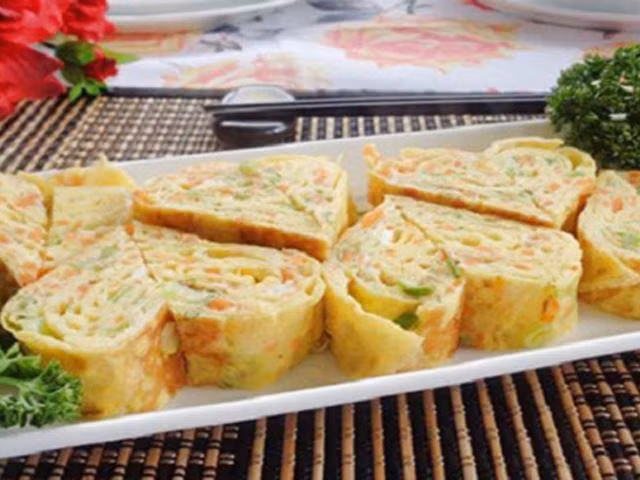 Món trứng rán cuộn cho bé tuổi biếng ăn. (Ảnh minh họa).