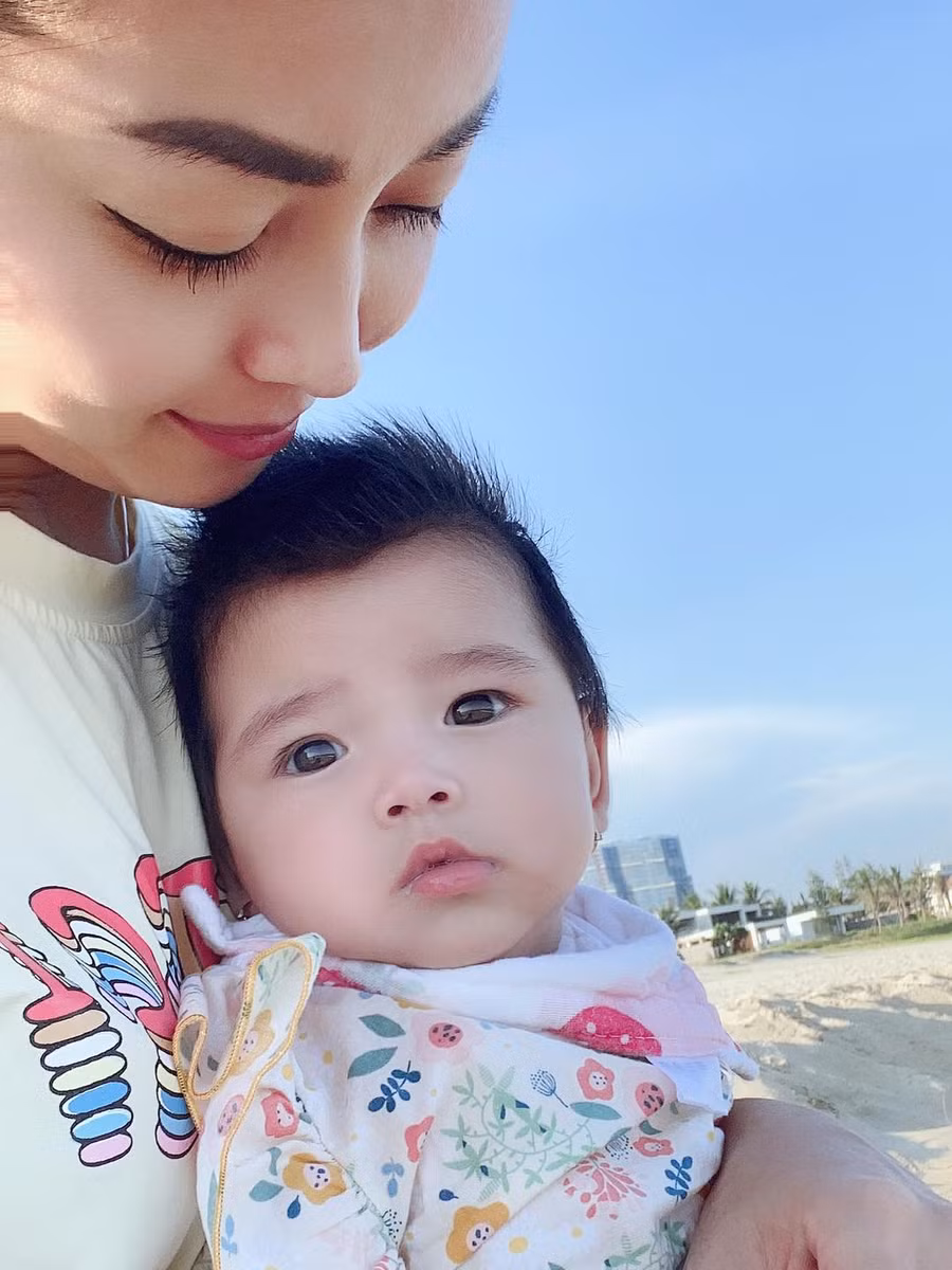 Con gái cả của Jennifer Phạm ngày càng giống hệt mẹ, nhan sắc chuẩn hoa hậu ảnh 7