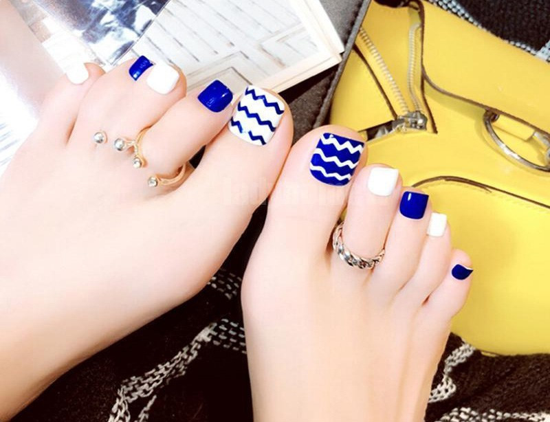 Những mẫu nail chân đẹp đơn giản nhẹ nhàng dẫn đầu xu hướng hiện nay - 16