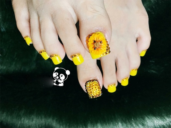 Những mẫu nail chân đẹp đơn giản nhẹ nhàng dẫn đầu xu hướng hiện nay - 13
