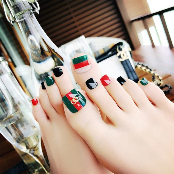 Những mẫu nail chân đẹp đơn giản nhẹ nhàng dẫn đầu xu hướng hiện nay - 15