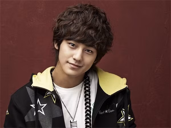 Những kiểu tóc nam dài đẹp chuẩn men và vô cùng phong cách - 9