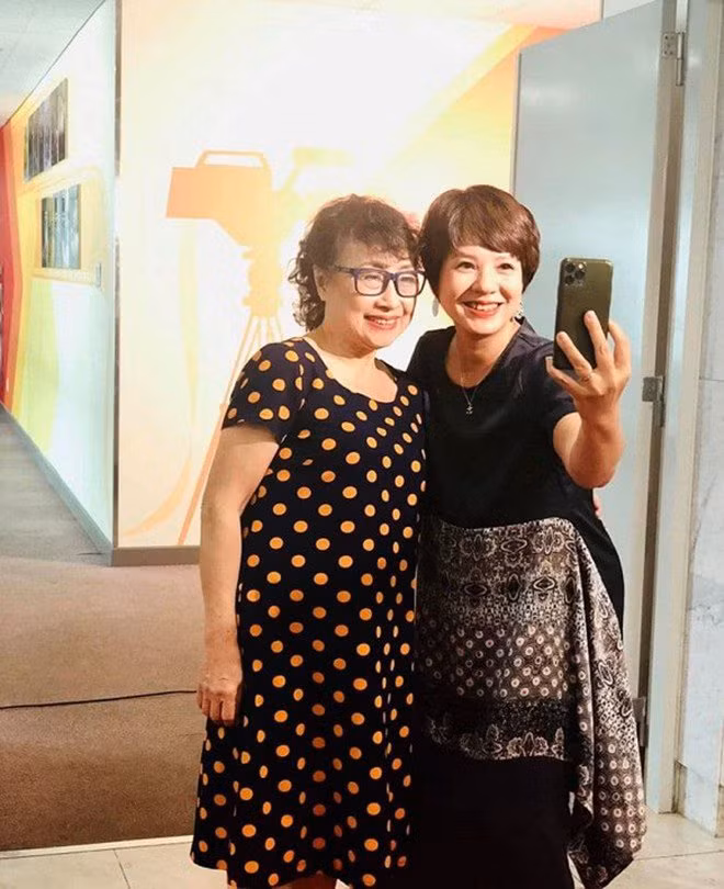 Cuộc sống hiện tại của nữ BTV có giọng đọc amp;#34;Thuê bao quý khách vừa gọiamp;#34; huyền thoại một thời - 12