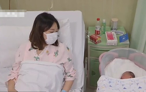 Sau ca sinh thường, cả mẹ và bé đều có sức khỏe ổn định. Sau ca sinh thường, cả mẹ và bé đều có sức khỏe ổn định.