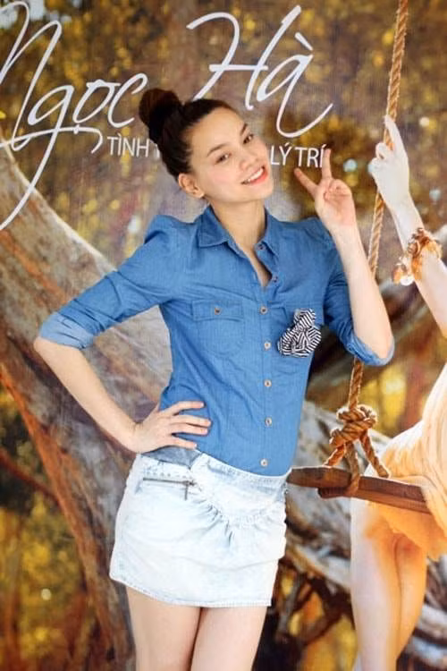 Tuy nhiên, có thời điểm, "Nữ hoàng giải trí" cũng để lộ chiếc bụng to hững hờ trước truyền thông như một cách xác nhận nghi vấn mang bầu.