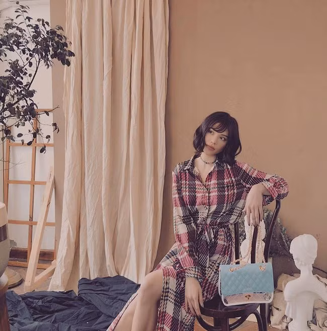 Cận cảnh những món hàng hiệu khủng của hot girl Hà thành Linh Rin ảnh 5