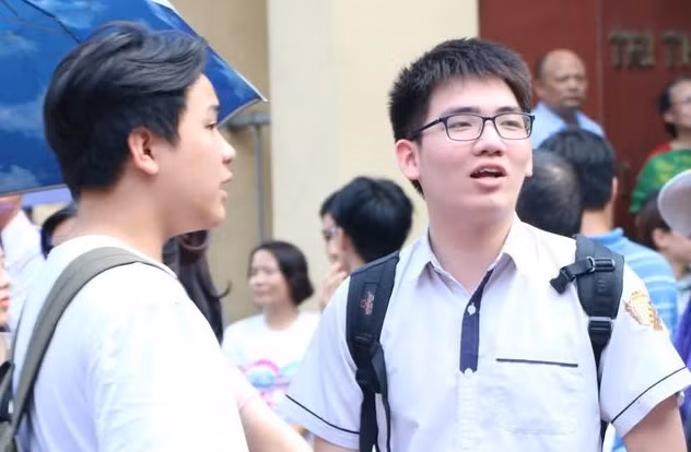 Đề thi vào lớp 10 trường THPT chuyên KHTN: Khó hơn hẳn năm ngoái