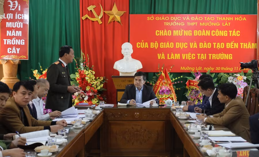 Đại diện Bộ Công an phát biểu tại buổi làm việc.