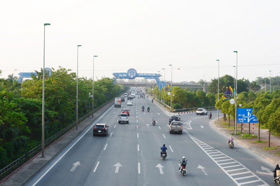 Hà Nội phát triển trục giao thông. 