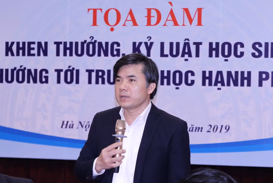 Ông Bùi Văn Linh phát biểu tại tọa đàm