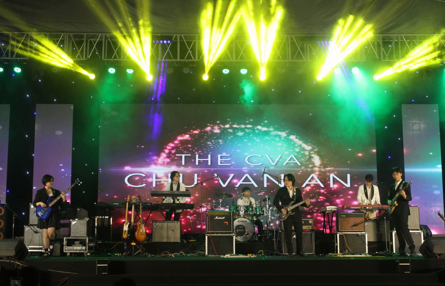 Tiết mục biểu diễn của Trường THPT Chu Văn An